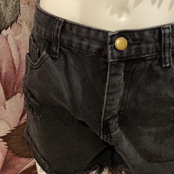 Cute Black Denim Shorts - Picture 4 of 5